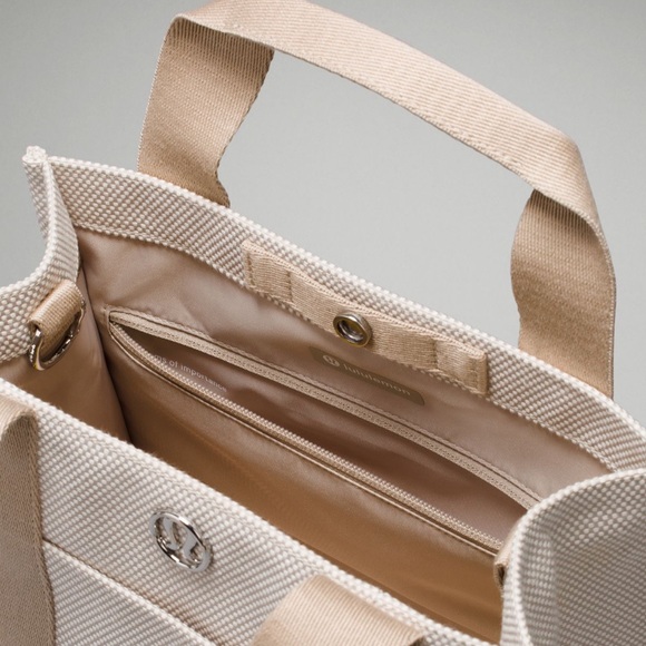Lululemon Two-Tone Canvas Tote Bag Mini 4.5L - Picture 4 of 5